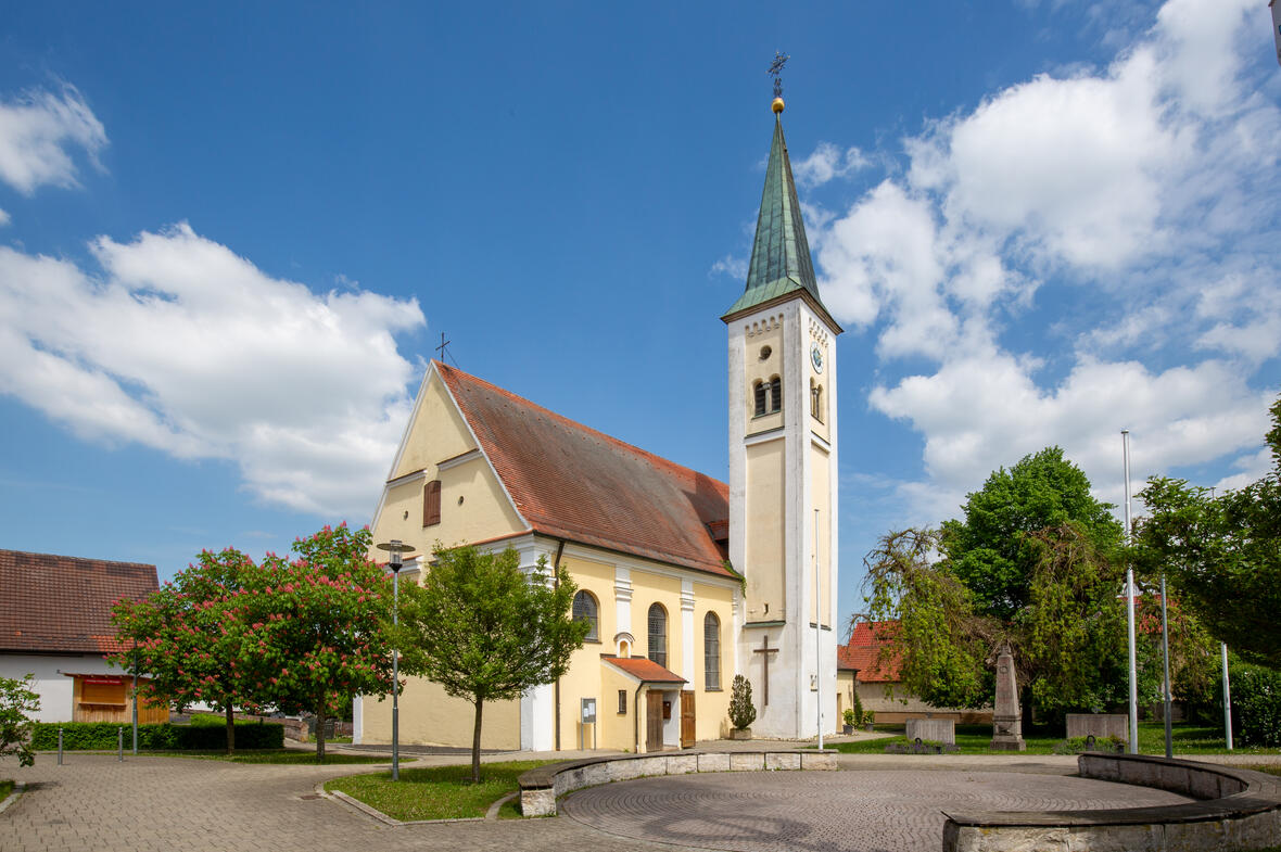 Pfarrkirche St. Xystus Weisingen