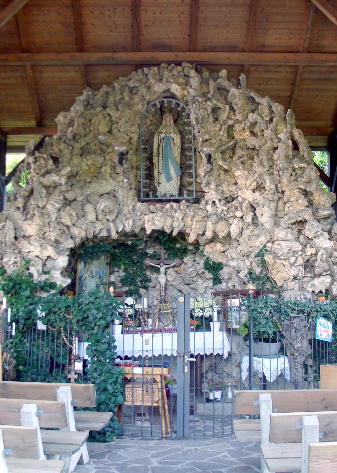 Lourdes-Grotte Glött